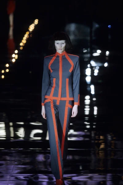 Look 27